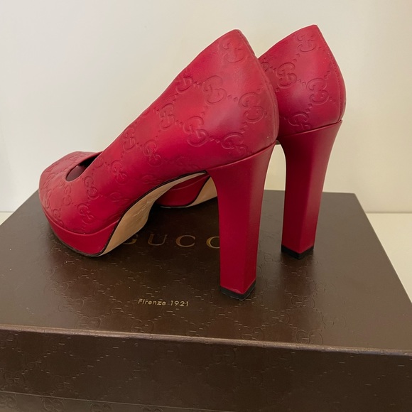 Gucci pumps. Worn maybe once. Very good condition.  Size 39. - Picture 4 of 10
